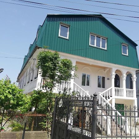 Guest House Quiet Home Batoumi Extérieur photo