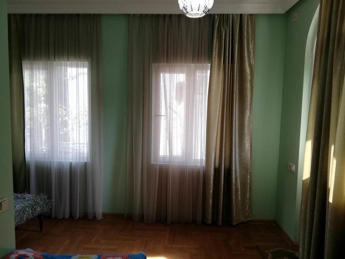 Guest House Quiet Home Batoumi Extérieur photo