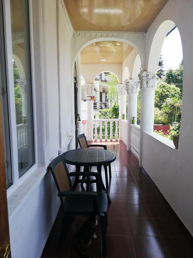 Guest House Quiet Home Batoumi Extérieur photo