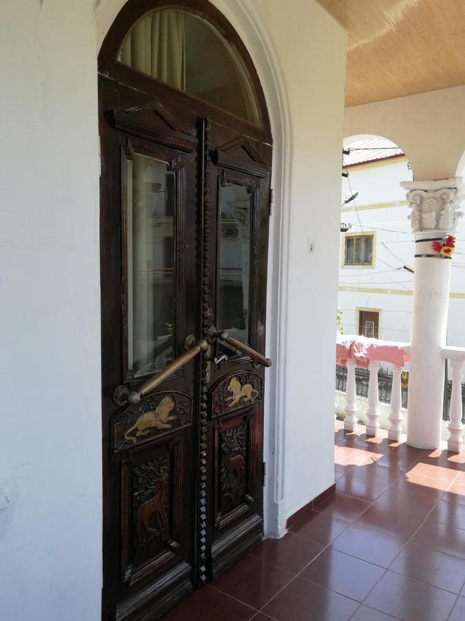 Guest House Quiet Home Batoumi Extérieur photo