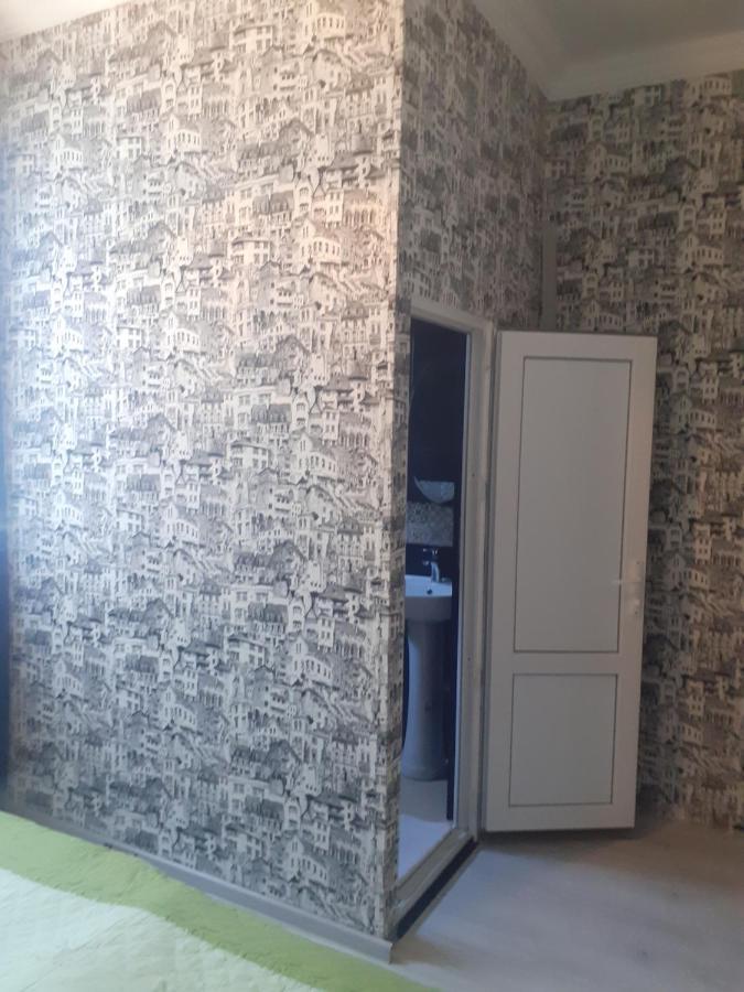 Guest House Quiet Home Batoumi Extérieur photo